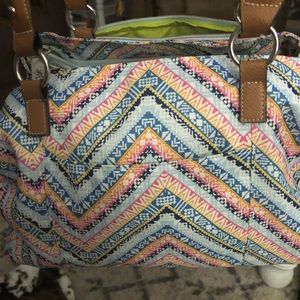 Purse almost new used a week to big for me Lilly bloom